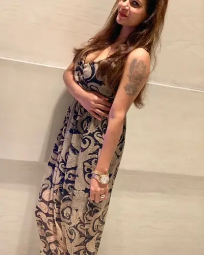 Dhrangadhra Escort
